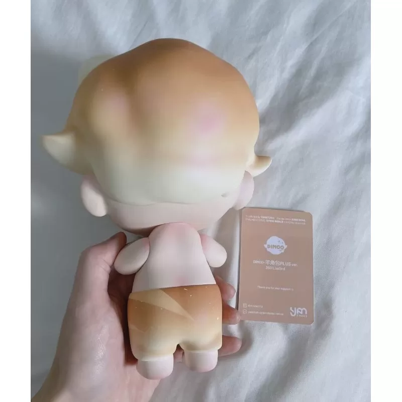 DIMOO Croissant Plus Limited Figure DIMOO Croissant Plus Limited Figure