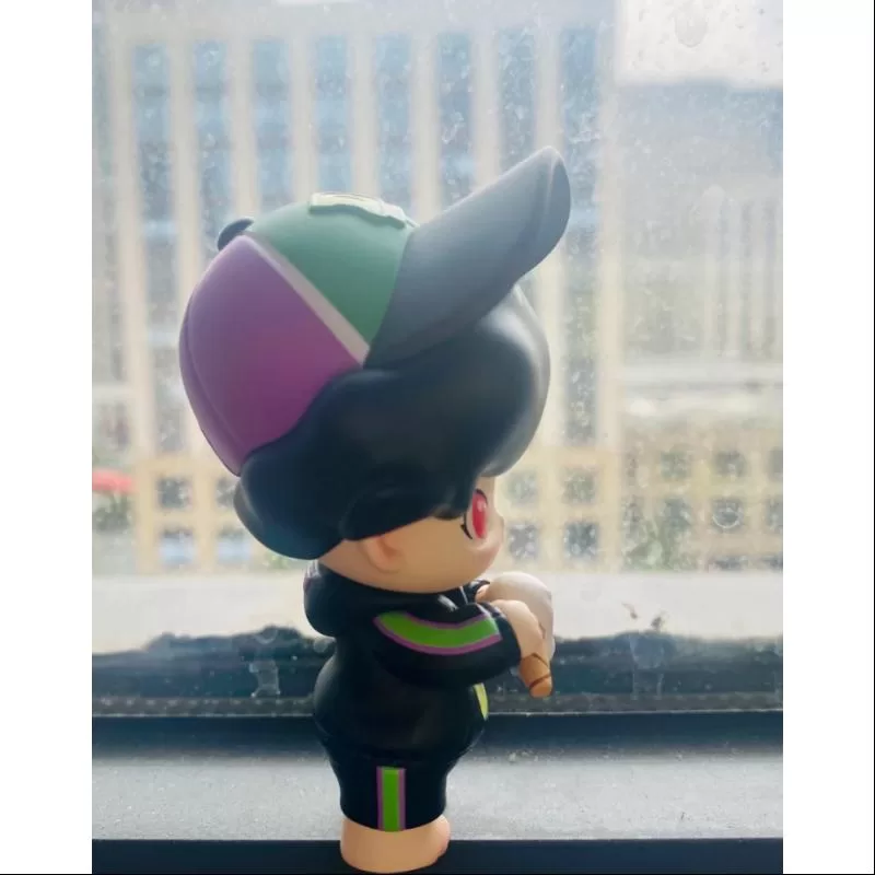 DIMOO WORLD Rapper Mini Figure Limited edition DIMOO WORLD Rapper Mini Figure Limited edition