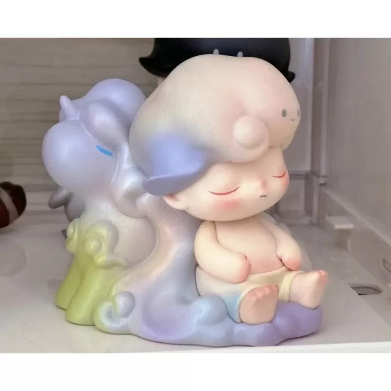 DIMOO WORLD x UNIQLO Collectible Figure – Dream Unicorn Limited Edition