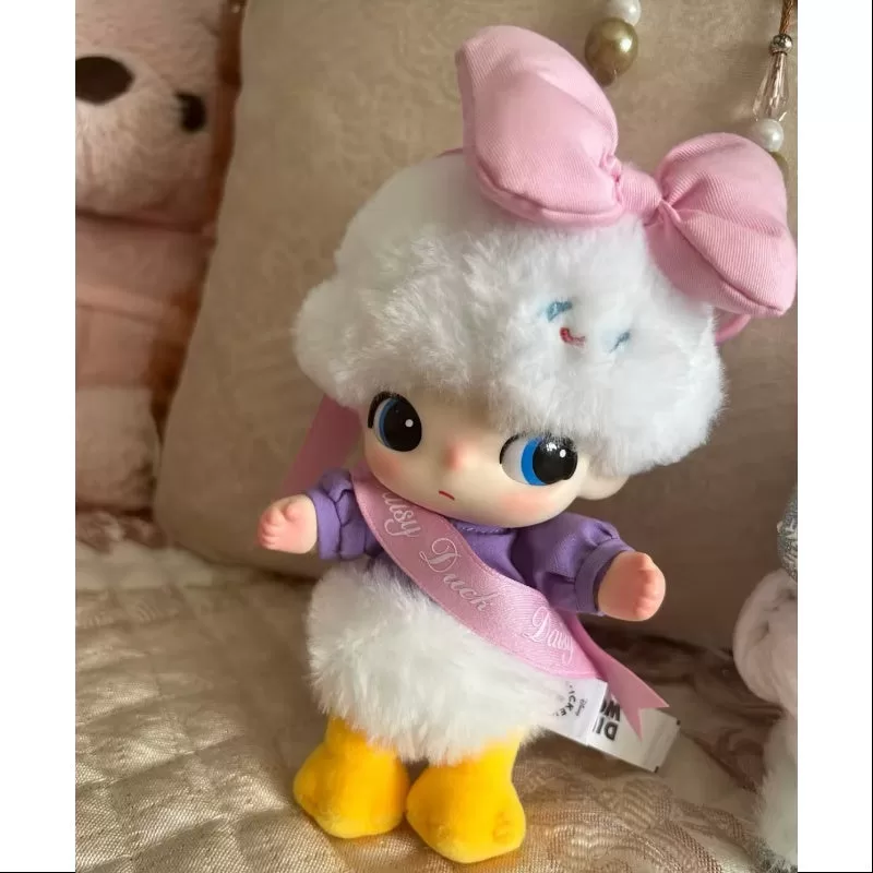 DIMOO x Disney Series Vinyl Plush Keychain Daisy’s Gift DIMOO x Disney Series Vinyl Plush Keychain Daisy’s Gift