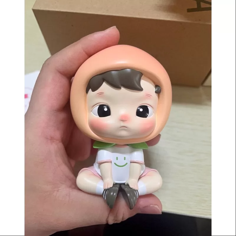Hacipupu Little Peach Figurine 2021 Limited Edition
