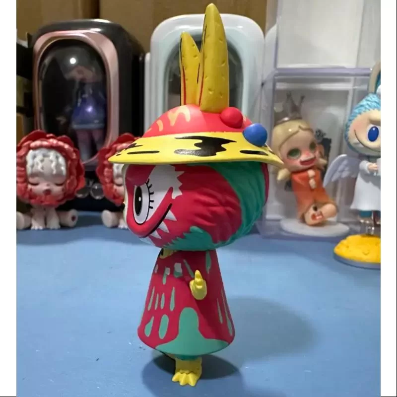 Labubu The Monsters Art Series FEMME AU CHAPEAU BUSTE Labubu The Monsters Art Series FEMME AU CHAPEAU BUSTE