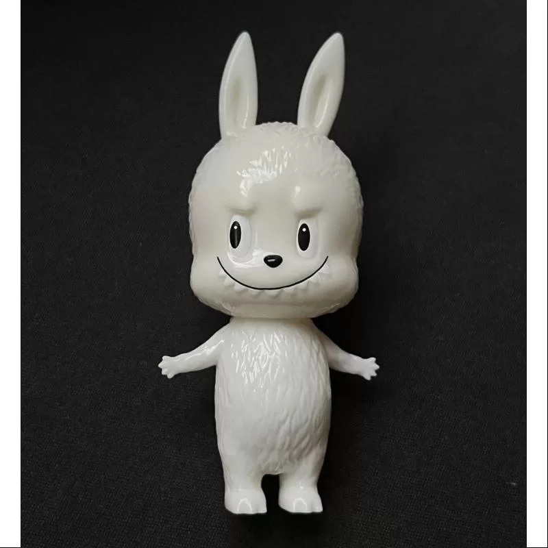 Labubu The Monsters The Little Monsters Series 2 Pure White Labubu The Monsters The Little Monsters Series 2 Pure White