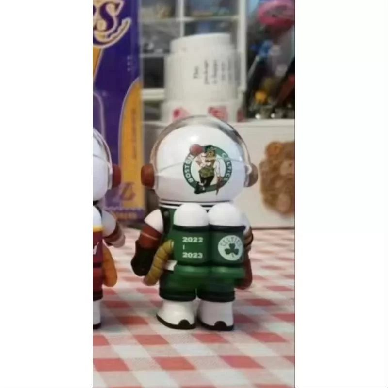 MEGA SPACE MOLLY 100% NBA Boston Celtics 2023 LIMITED