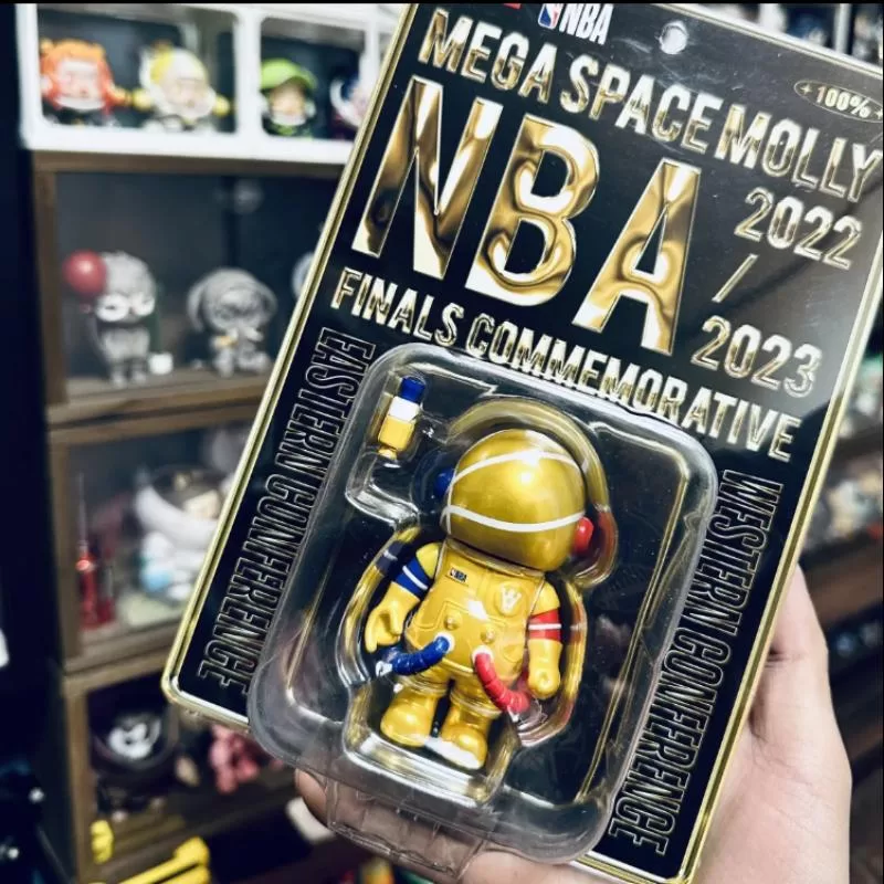MEGA SPACE MOLLY 100% NBA Finals Commemorative 2023 LIMITED