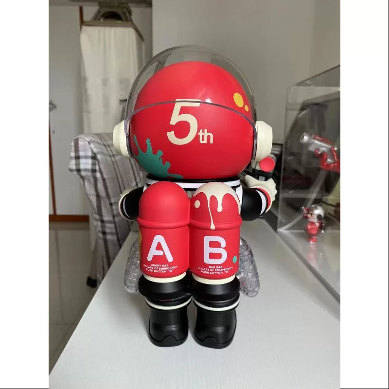 MEGA SPACE MOLLY 400% Graffiti 2023 LIMITED MEGA SPACE MOLLY 400% Graffiti 2023 LIMITED