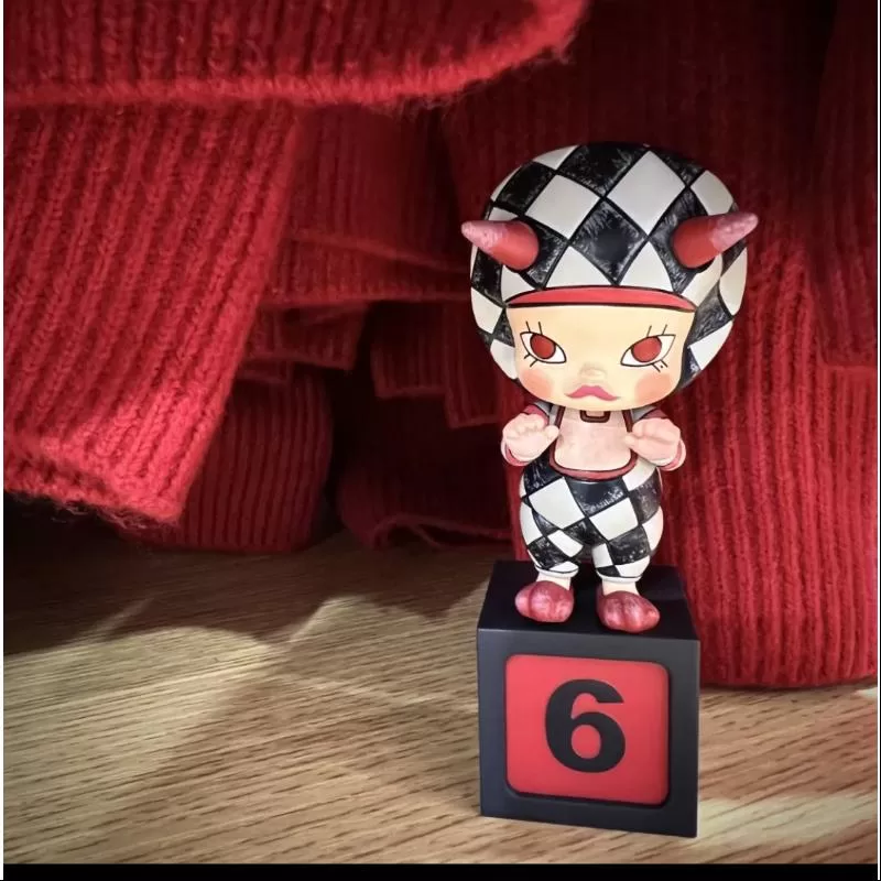 MOLLY Anniversary Statues Classical Retro Series 1 Dino MOLLY(Red ver.) MOLLY Anniversary Statues Classical Retro Series 1 Dino MOLLY(Red ver.)