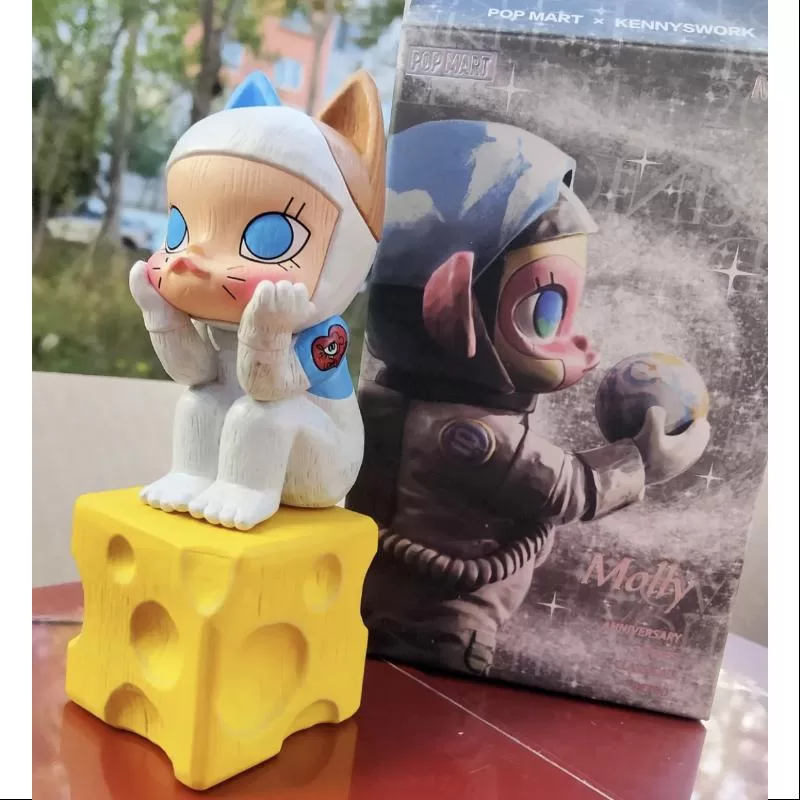 MOLLY Anniversary Statues Classical Retro Series 1 Miss You 2020