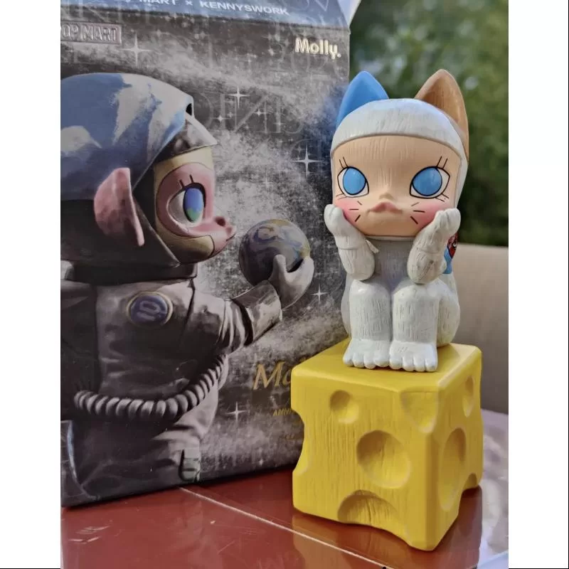 MOLLY Anniversary Statues Classical Retro Series 1 Miss You 2020