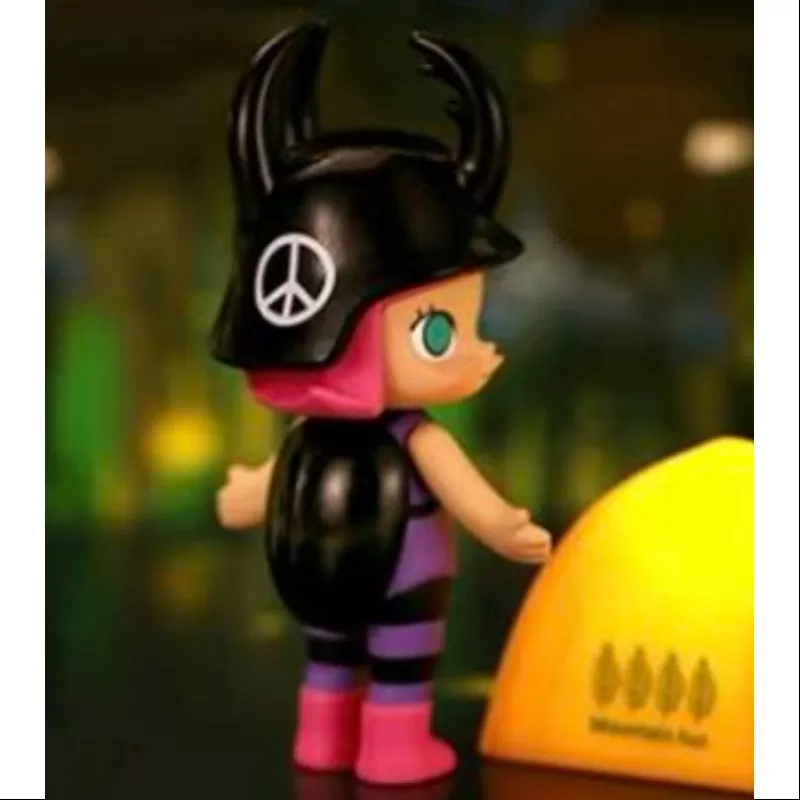 MOLLY Bugs Series Powerful Beetle