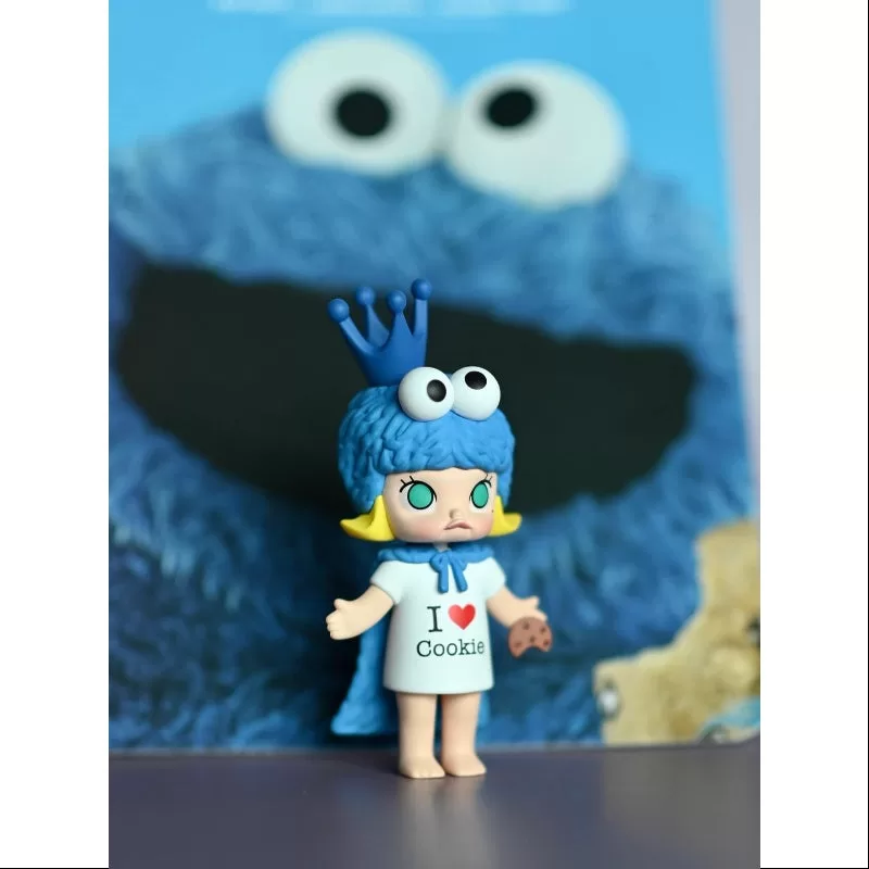 MOLLY Cookie Monster Figurine 2020 Limited Edition MOLLY Cookie Monster Figurine 2020 Limited Edition