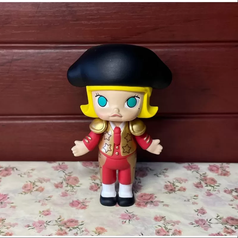 MOLLY Finding Big Ear Series Matador