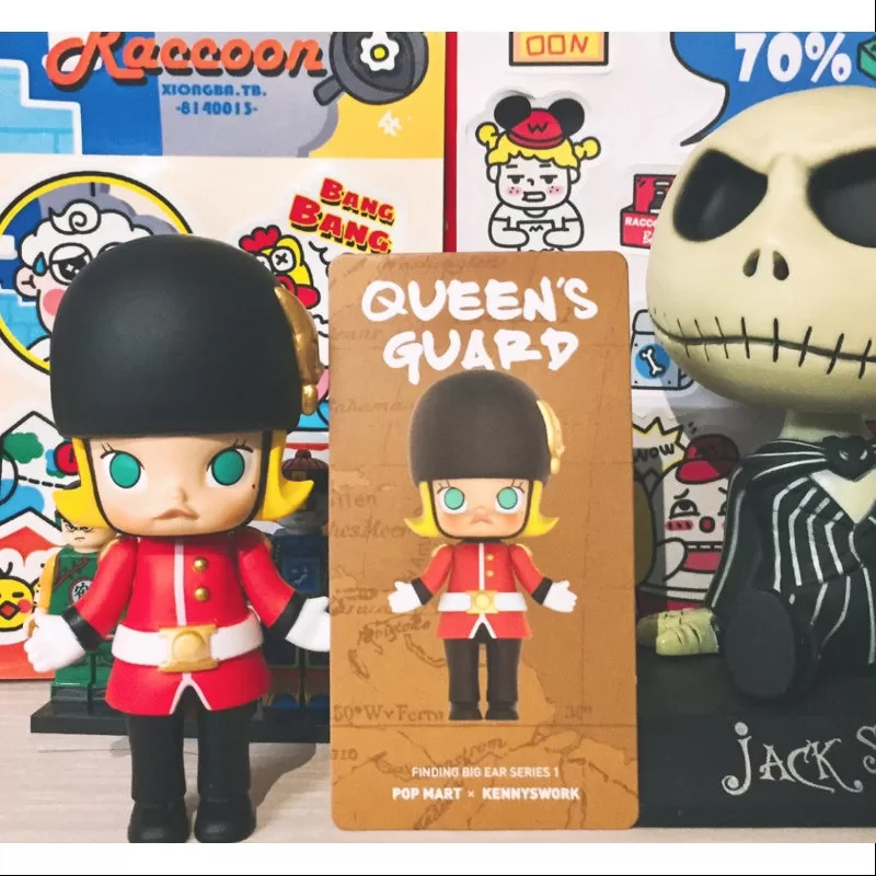 MOLLY Finding Big Ear Series Queen’s Guard