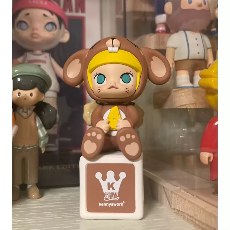 MOLLY Pajamas Molly Figurine 2017 Limited Edition