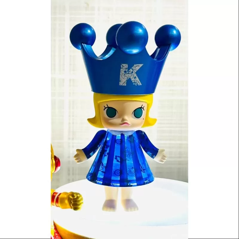 MOLLY Princess MEGA ROYAL MOLLY 100% Limited edition