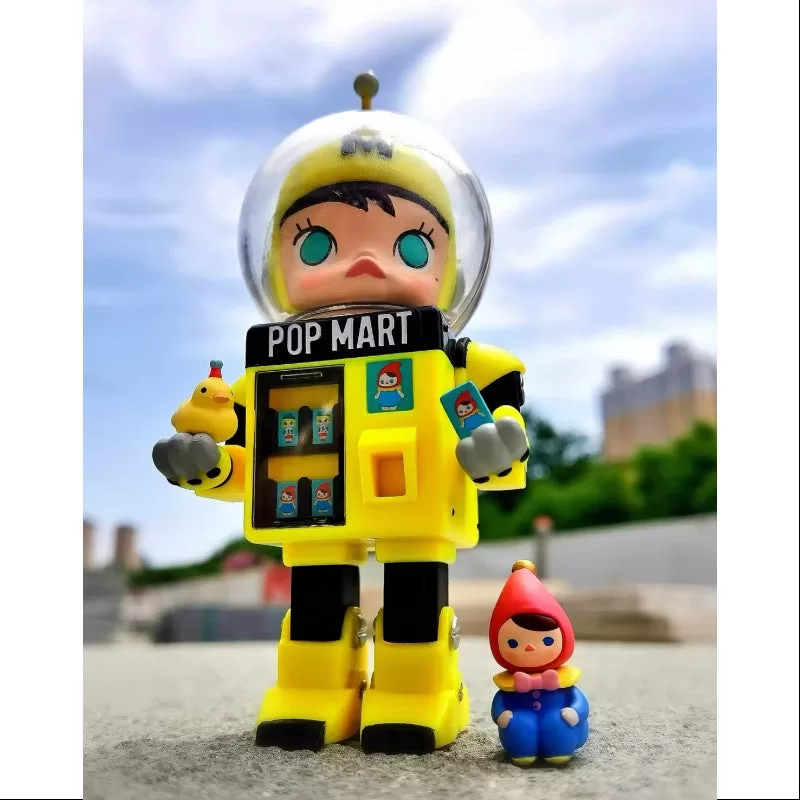 MOLLY Robot Store Figurine 2021 Limited Edition