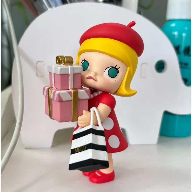 MOLLY Shopping Molly Figurine 2019 Limited Edition