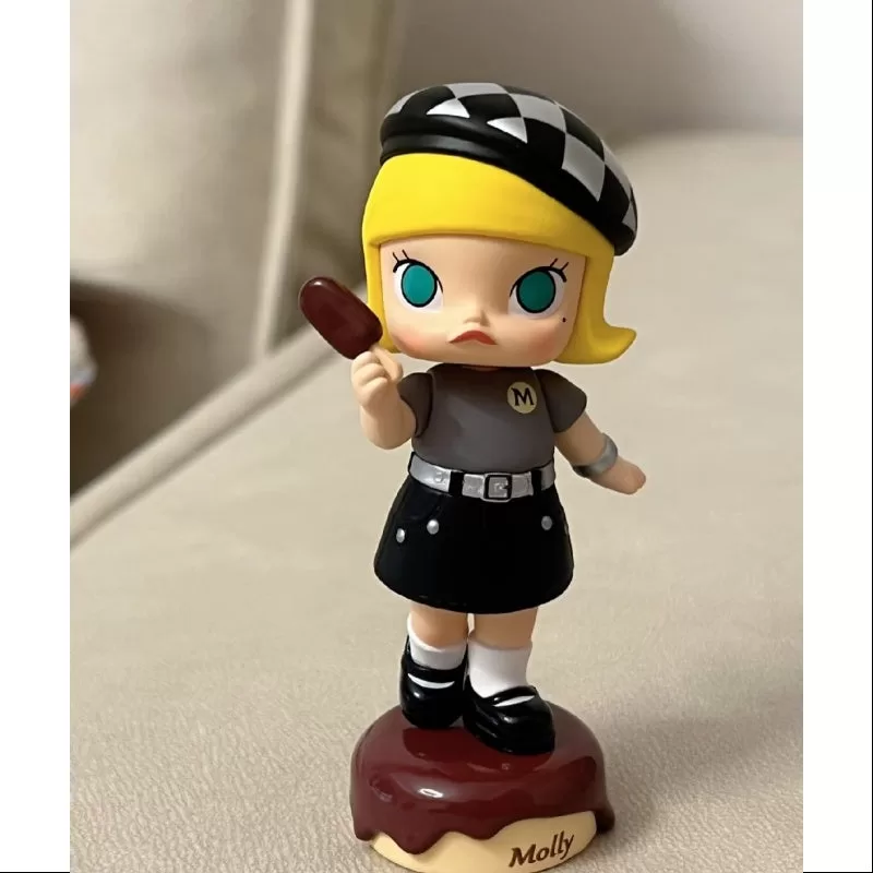 MOLLY Star Lover Figurine 2023 Limited Edition