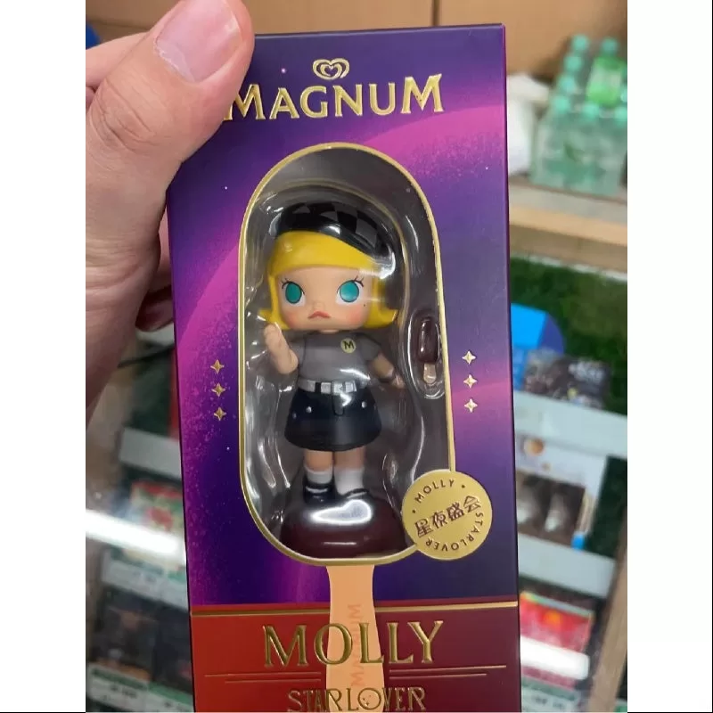 MOLLY Star Lover Figurine 2023 Limited Edition