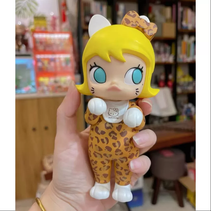 MOLLY X Hello Kitty Hello Molly Brown 2018 Limited Edition
