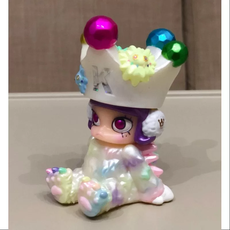MOLLY X Instinctoy Baby Erosion Molly White 2019 Limited Edition