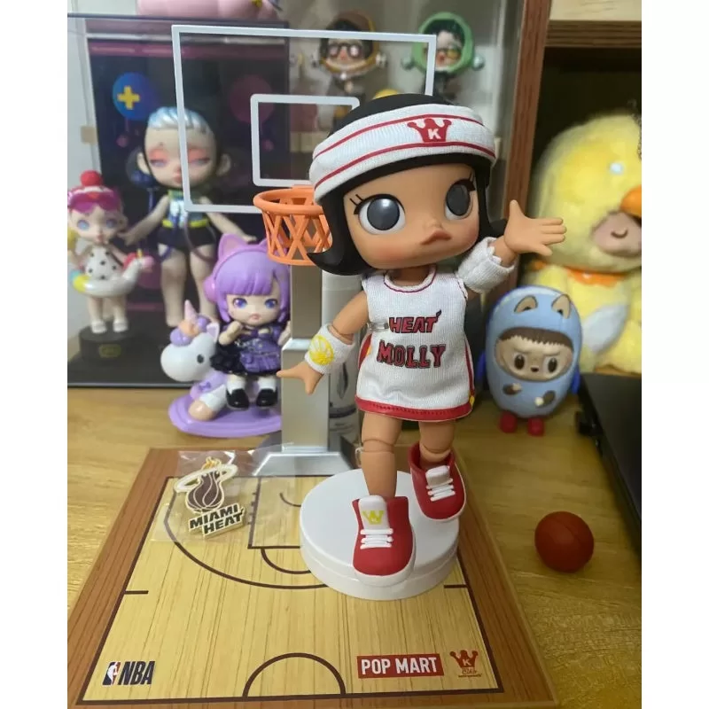 MOLLY x NBA Action Figure Miami Heat MOLLY x NBA Action Figure Miami Heat