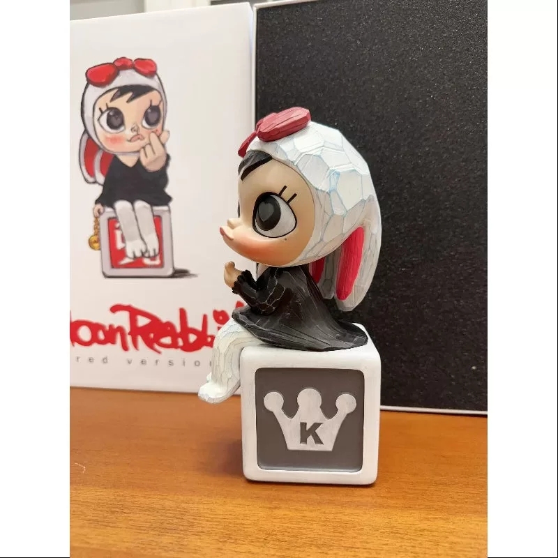 MOLLY x Silent Trick 17th Anniversary Statue The Moon Rabbit Red 2023 LIMITED MOLLY x Silent Trick 17th Anniversary Statue The Moon Rabbit Red 2023 LIMITED