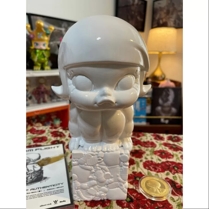 MOLLY x Silent Trick Molly Dream Flight Star White 2023 LIMITED MOLLY x Silent Trick Molly Dream Flight Star White 2023 LIMITED