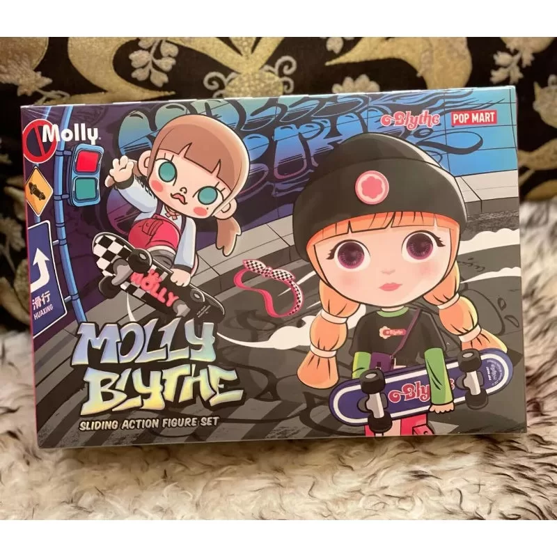 Molly x Blythe Sliding Action Figure Set