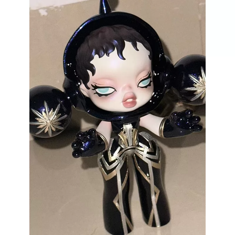 Skullpanda Cover Up Limited Figure Skullpanda Cover Up Limited Figure