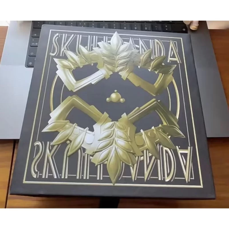 Skullpanda Cover Up Limited Figure Skullpanda Cover Up Limited Figure