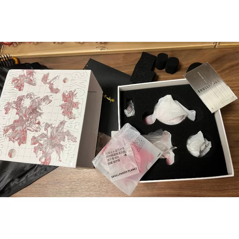 Skullpanda Fatal Enchantment Limited Figure Skullpanda Fatal Enchantment Limited Figure