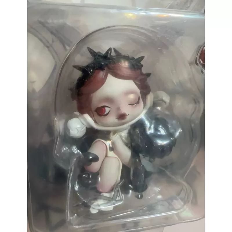 Skullpanda Glimpse Valentine’s Day Figure Limited edition Skullpanda Glimpse Valentine’s Day Figure Limited edition