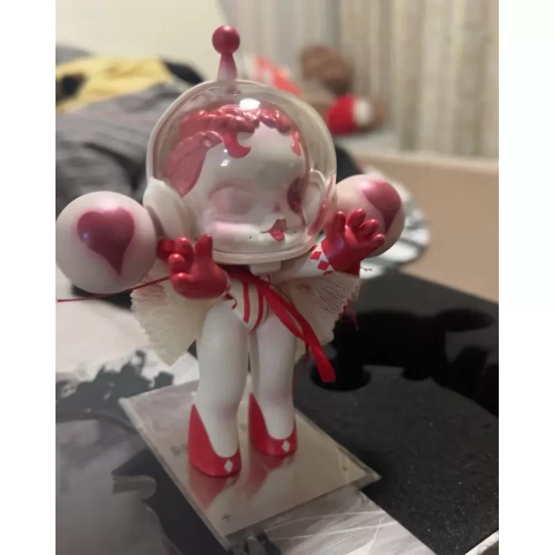Skullpanda Queen Of Hearts Limited Figurine Skullpanda Queen Of Hearts Limited Figurine