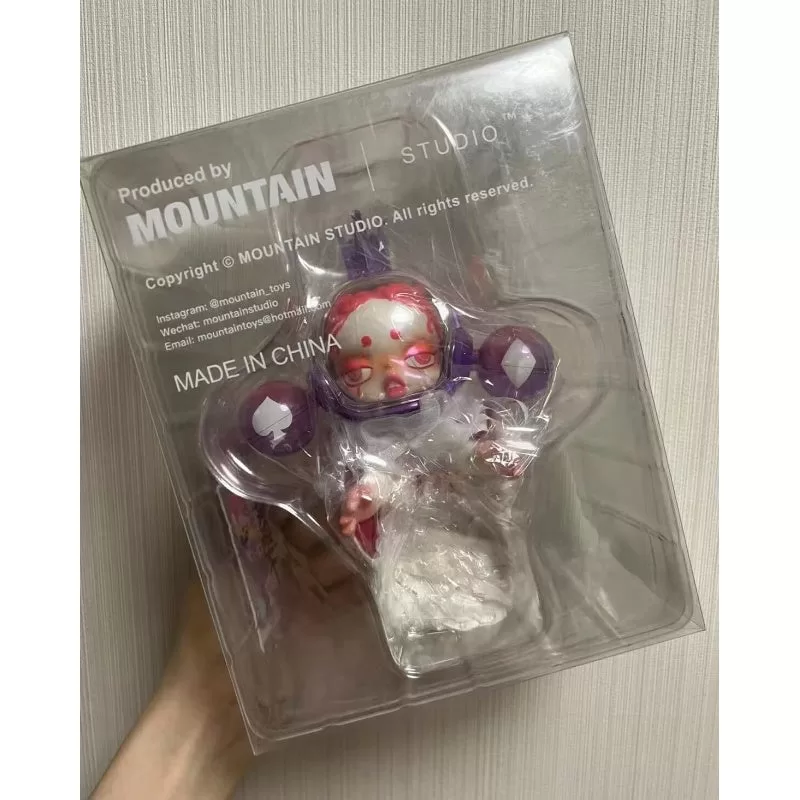 Skullpanda Red Queen Limited Figurine Skullpanda Red Queen Limited Figurine