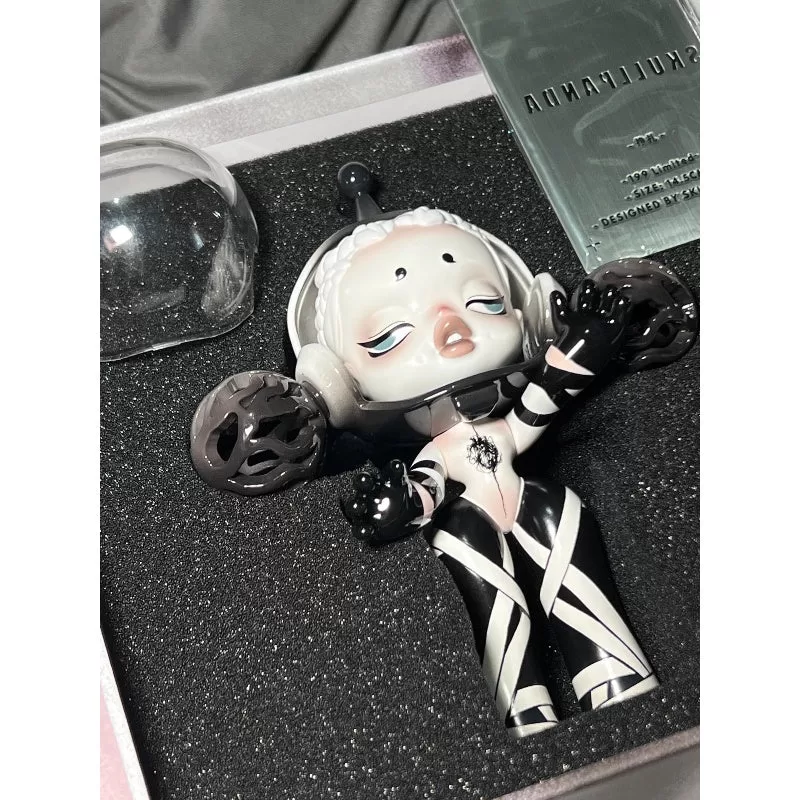 Skullpanda Shackle Limited Figure Skullpanda Shackle Limited Figure